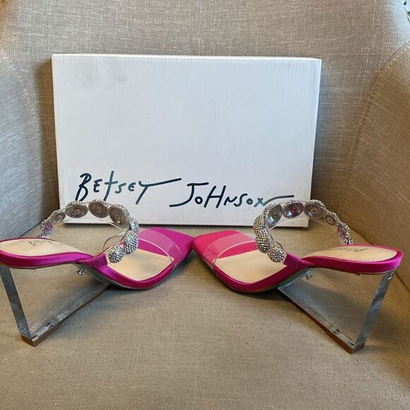 Betsey Johnson Women's Troy Wedge Sandal - Picture 12 of 12